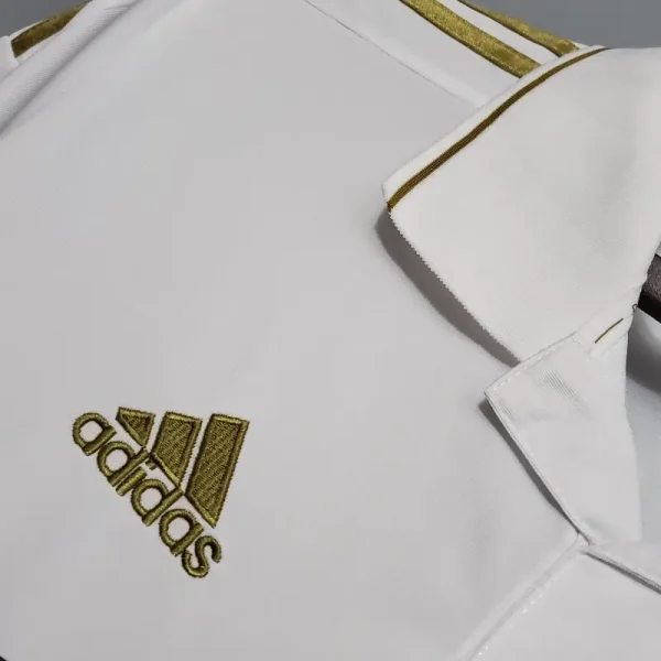 2011-2012 Real Madrid Jersey retro kit - Image 4