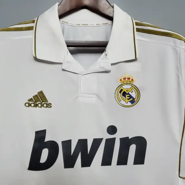 2011-2012 Real Madrid Jersey retro kit - Image 3