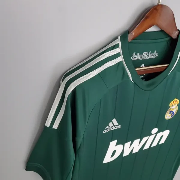 2012-2013 Real Madrid Third retro kit - Image 7