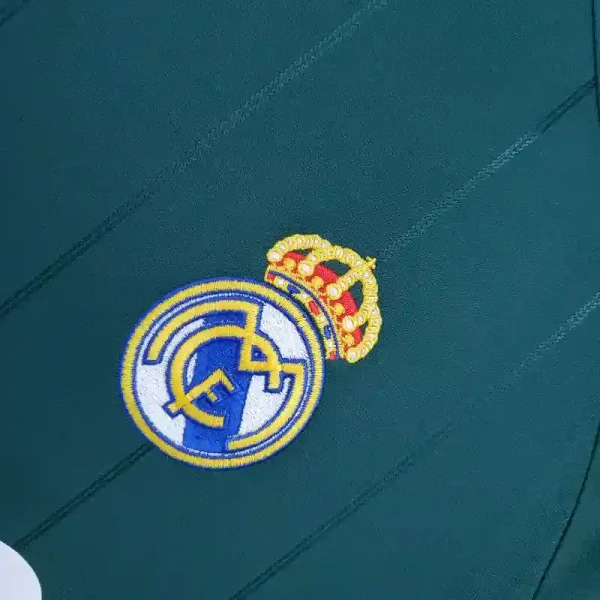 2012-2013 Real Madrid Third retro kit - Image 6