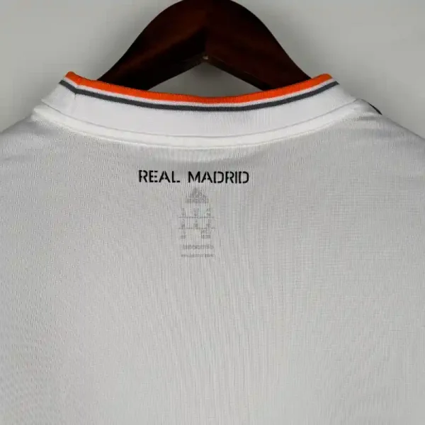 2013-2014 Real Madrid Jersey retro kit - Image 8