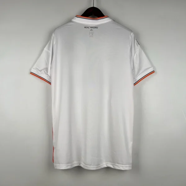 2013-2014 Real Madrid Jersey retro kit - Image 9