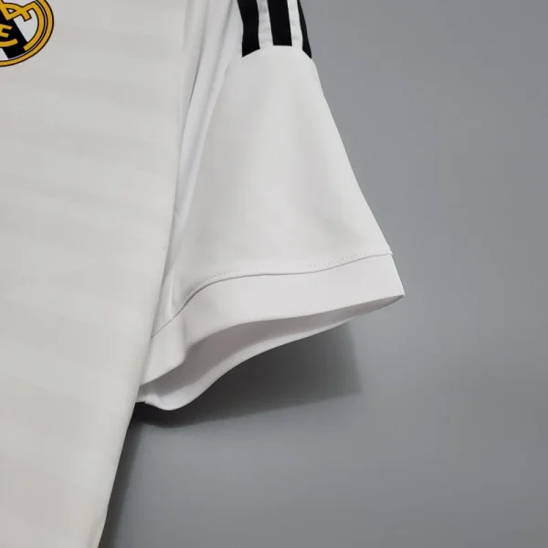 2014-2015 Real Madrid Jersey retro kit - Image 5
