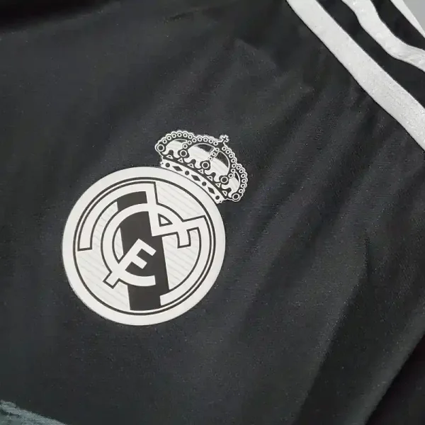2014-2015 Real Madrid Third retro kit - Image 2