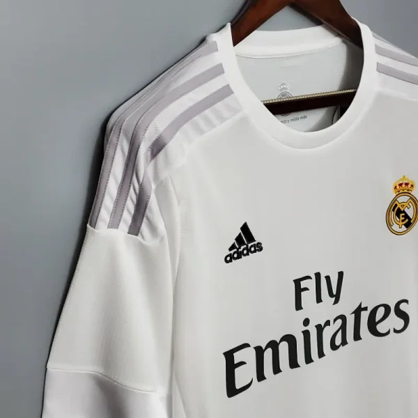2015-2016 Real Madrid Jersey retro kit - Image 5