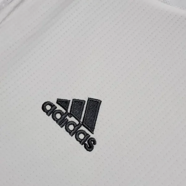 2015-2016 Real Madrid Jersey retro kit - Image 2