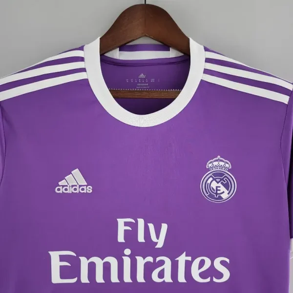 2017-2018 Real Madrid Jersey retro kit - Image 2