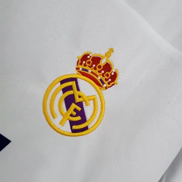 1996-1997 Real Madrid Jersey retro kit - Image 7