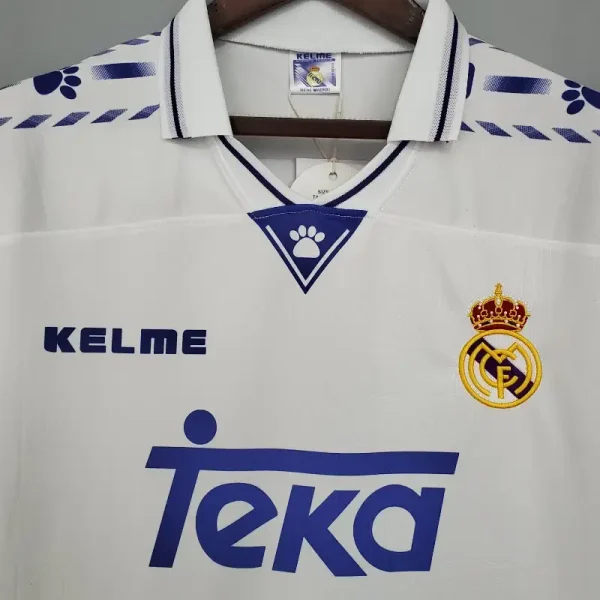 1996-1997 Real Madrid Jersey retro kit - Image 5