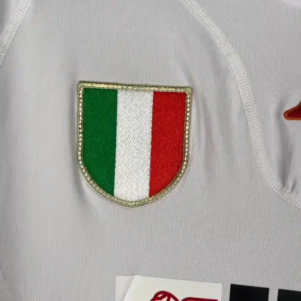 2001-2002 Roma Jersey retro kit - Image 2
