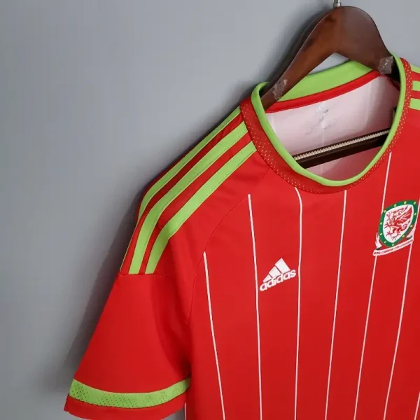 2015-2016 Wales Jersey retro kit - Image 3