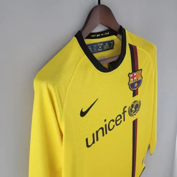 2008-2009 Long Sleeve Barcelona Jersey retro kit - Image 5