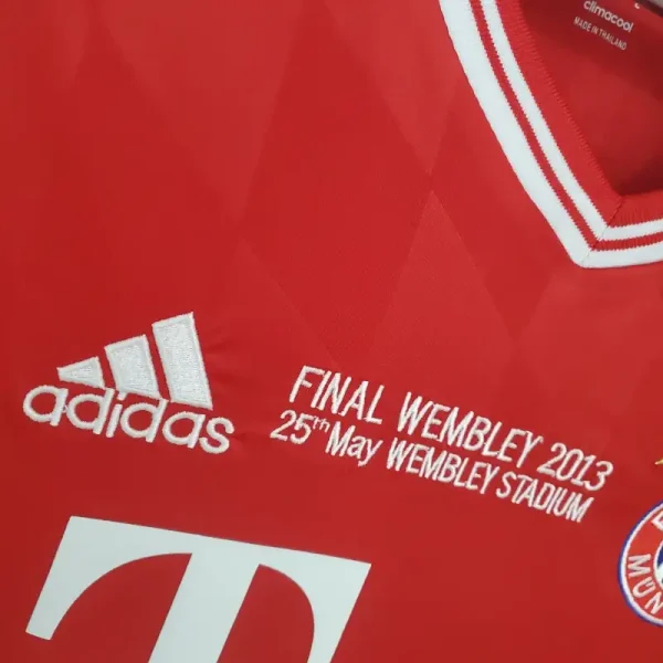 2013-2014 Long Sleeve Bayern Munich League retro kit - Image 3