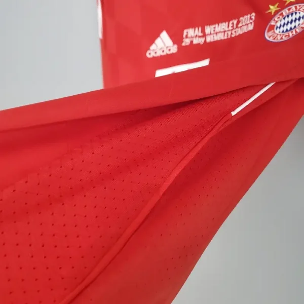 2013-2014 Long Sleeve Bayern Munich League retro kit - Image 4