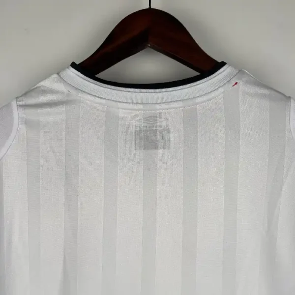 2002 England Long Sleeve Jersey retro kit - Image 7