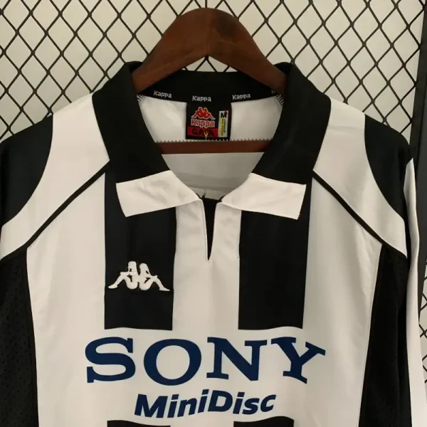1997-1998 Juventus Long Sleeve Jersey retro kit - Image 3