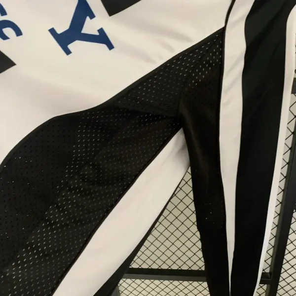 1997-1998 Juventus Long Sleeve Jersey retro kit - Image 5