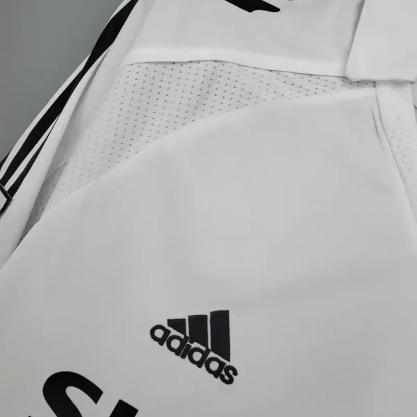 2005-2006 Long Sleeve Real Madrid Jersey retro kit - Image 5