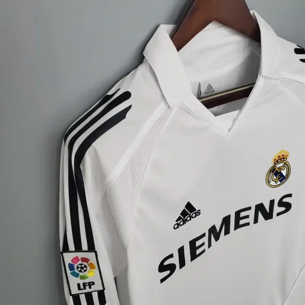 2005-2006 Long Sleeve Real Madrid Jersey retro kit - Image 3