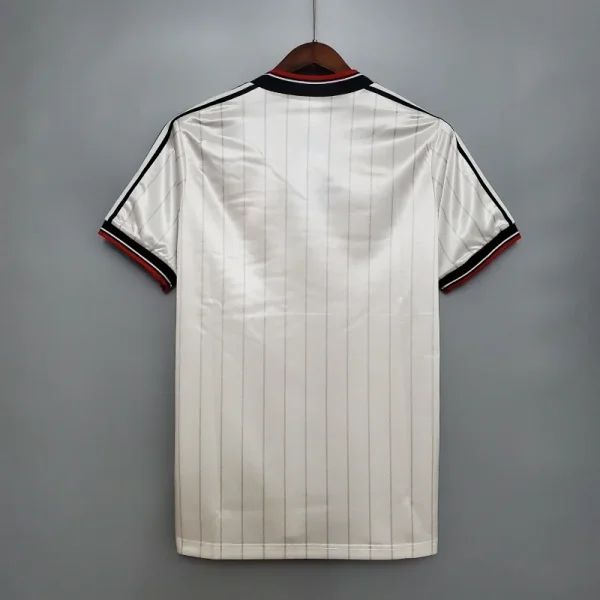 1983 Manchester United Jersey retro kit - Image 8