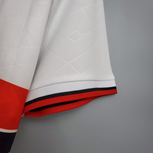 1993-1994 AC Milan away retro kit - Image 4