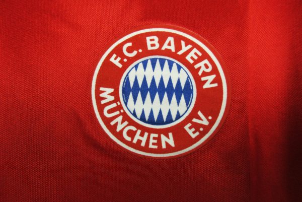 1993-1995 Bayern Munich Home kit - Image 6
