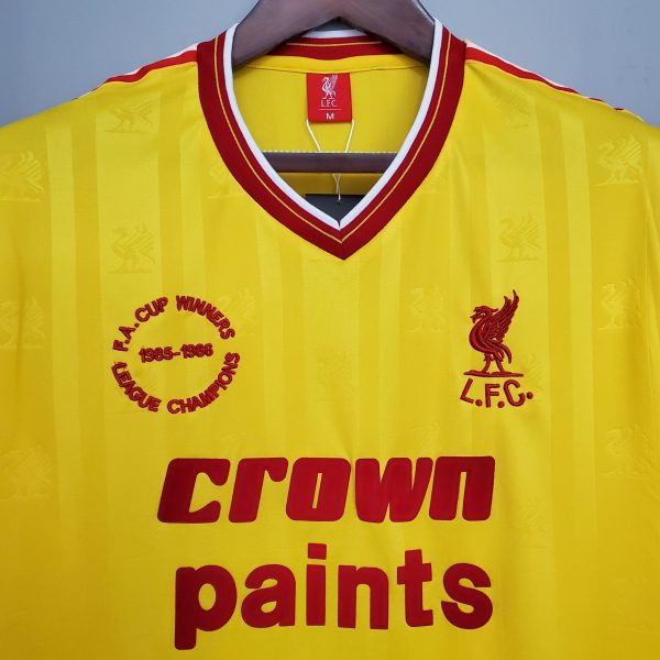 1985-1986 Liverpool Yellow away kit - Image 2