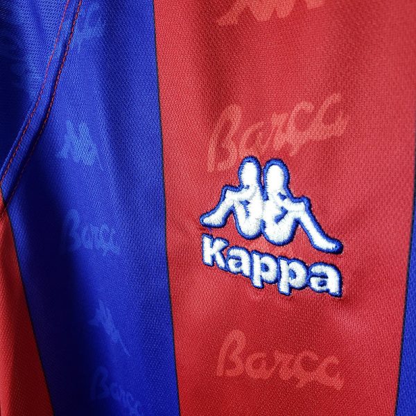 1996/97 Barcelona Home kit - Image 5