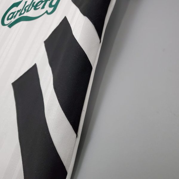 1993/95 Liverpool away - Image 5