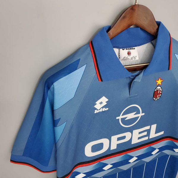 1995/96 AC Milan Retro Kit - Image 3