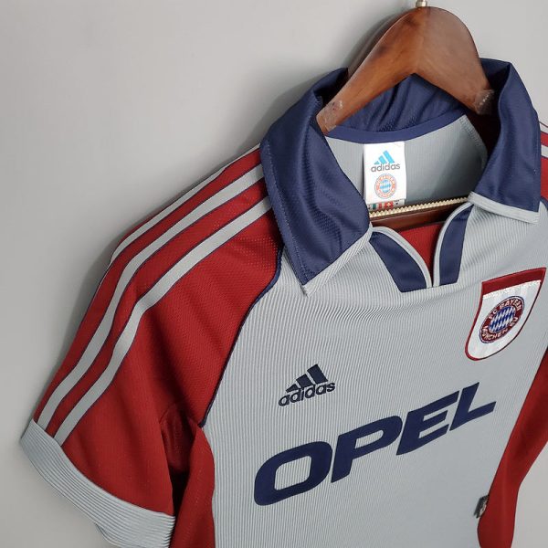 1998-1999 Bayern Munich Home kit - Image 3