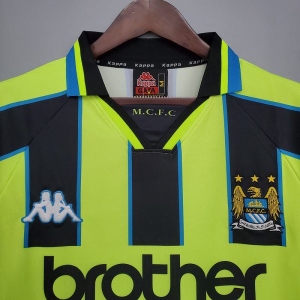 1998/99 Manchester City green - Image 8