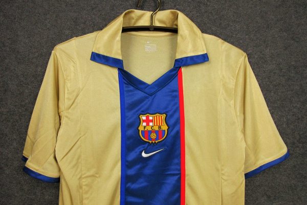 2002-2003 Barcelona away kit - Image 2
