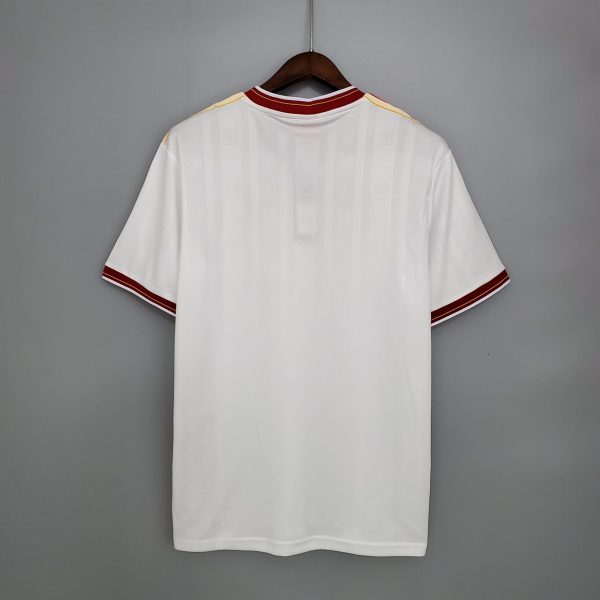 1985-1986 Liverpool Away kit - Image 4
