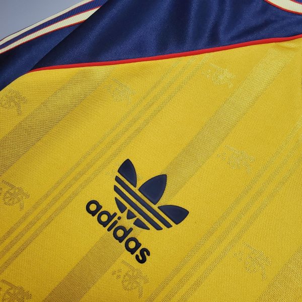 1988-1989 Arsenal Away Retro kit - Image 3