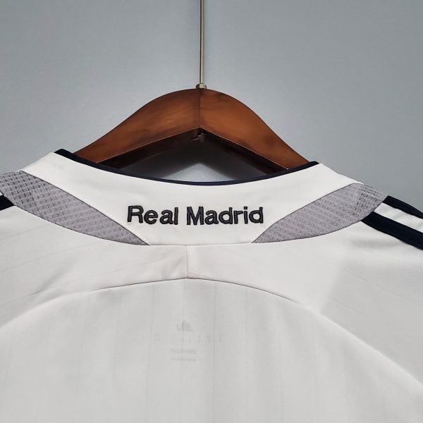 2006-2007 Real Madrid Home retro kit - Image 2