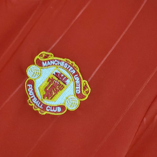 1982-1984 Man United home kit - Image 4
